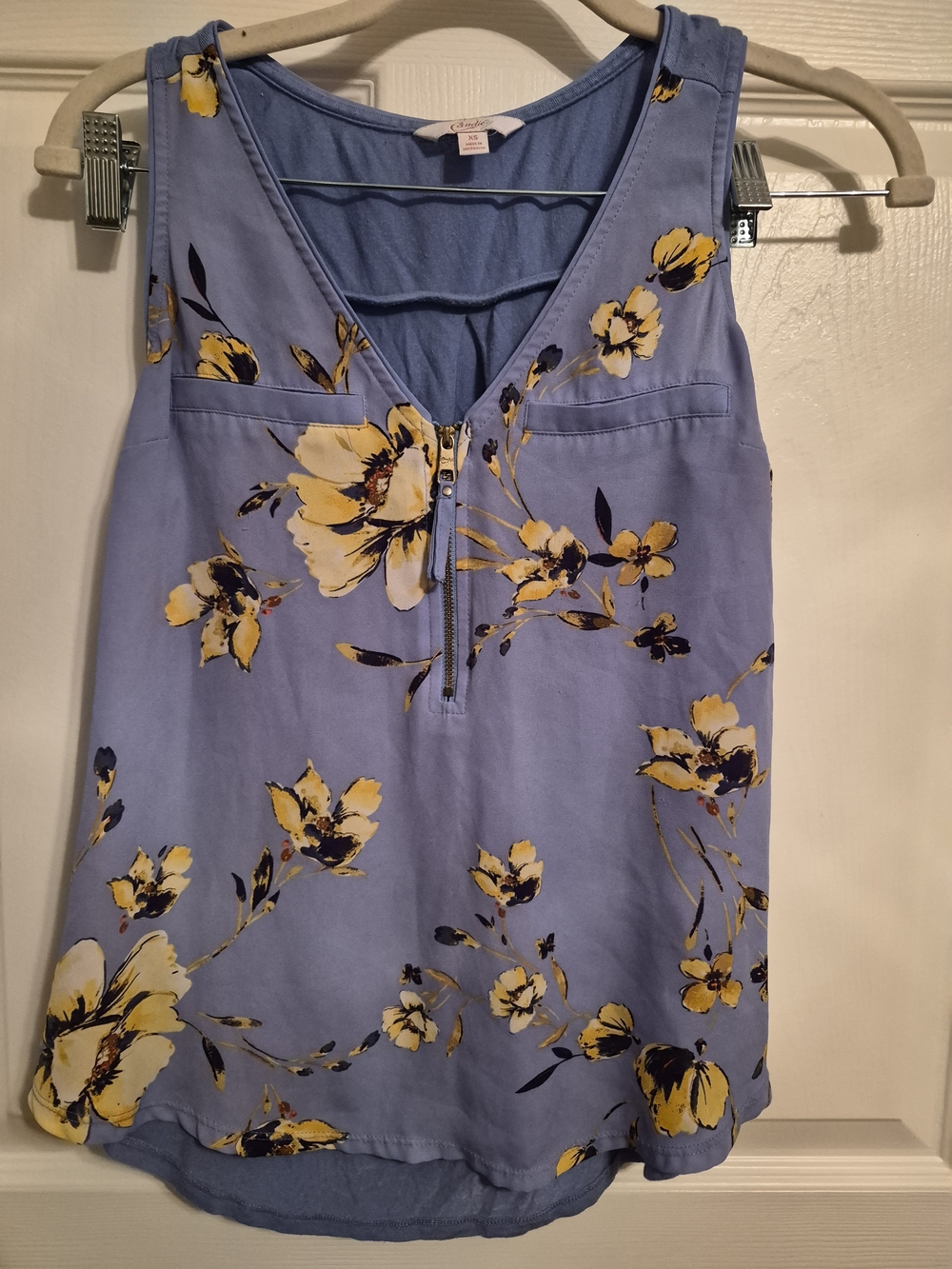Candie's Light Blue Floral V-Neck Zip Front Tank